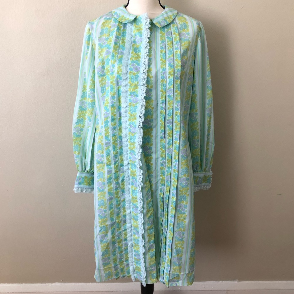 Vintage 1960’s House Coat